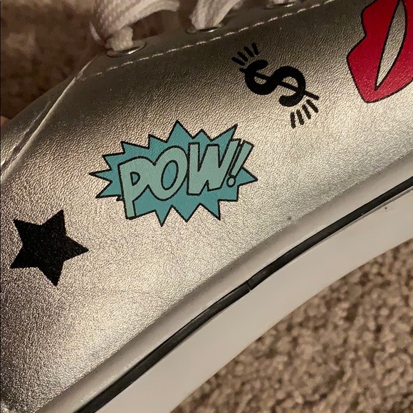 shoes - Picture 3 of 5